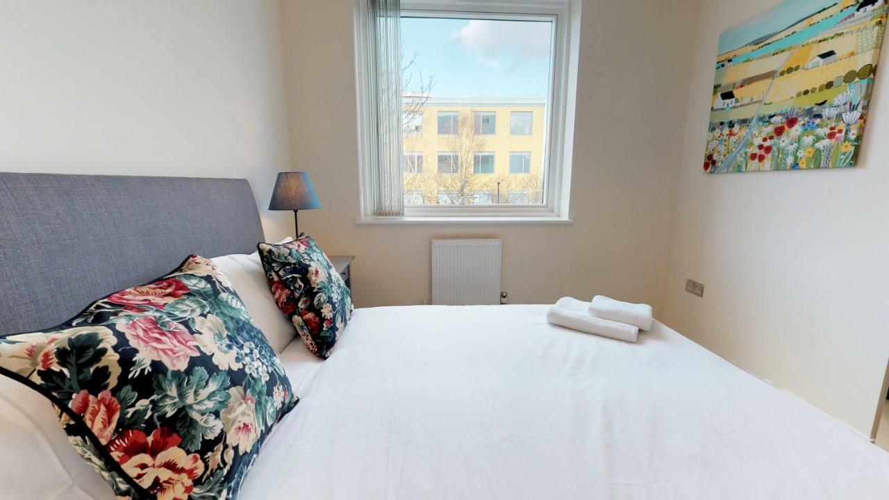 Niksa Serviced Accommodation - Welwyn Garden City Business Park Buitenkant foto